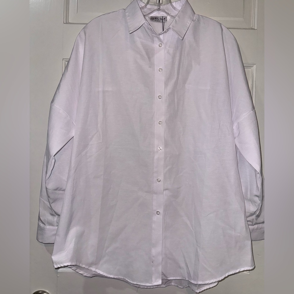 NWT Big Dart White Button-up Long Sleeve Size US 8 24” Pit to Pit
